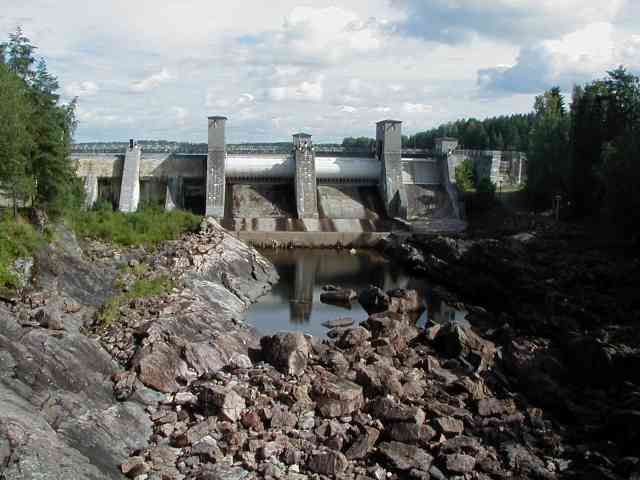 overflow dam in Imatra
